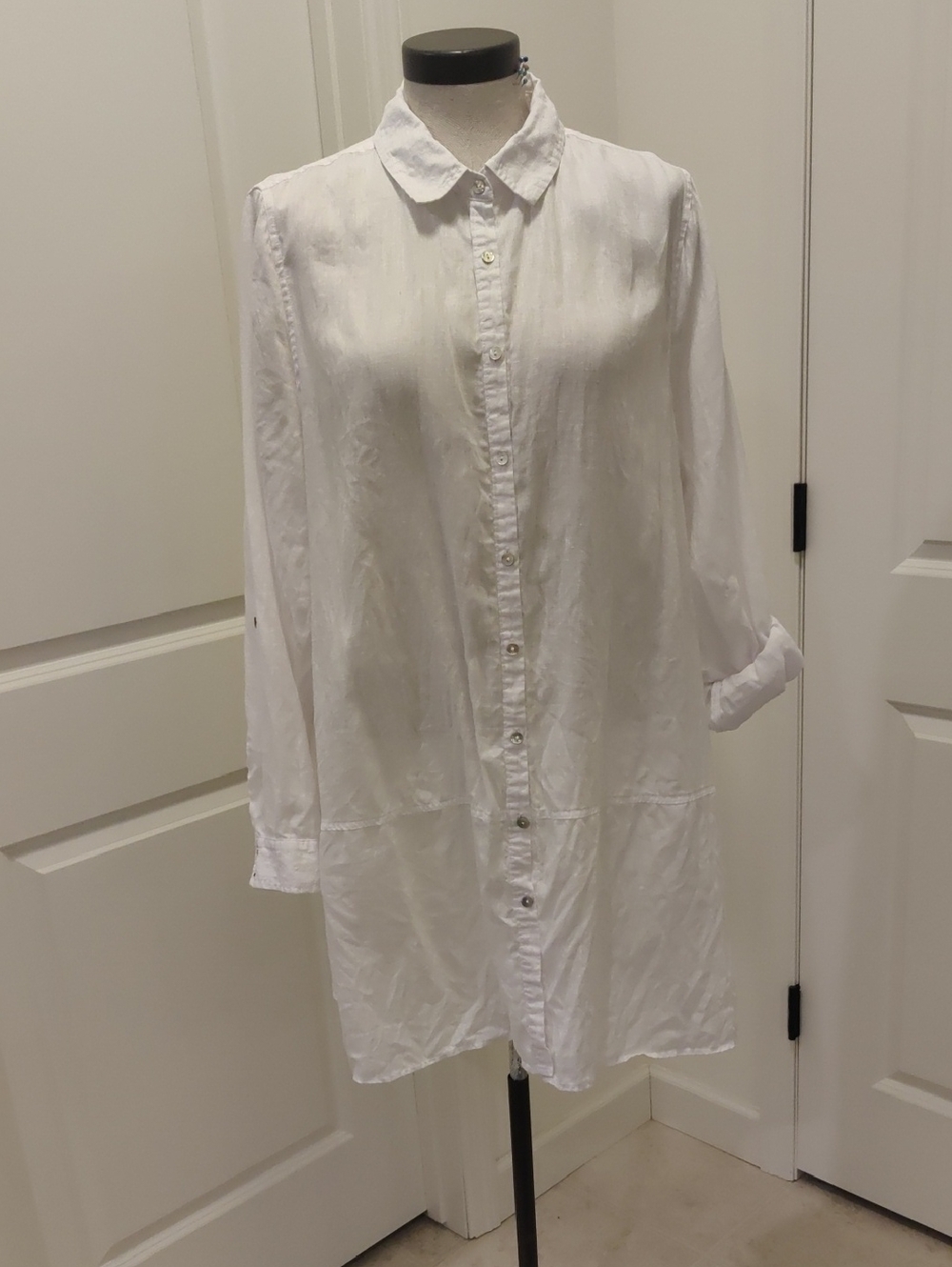Tahari White 100% Linen Button Tunic Shirt Top 1X Roll Tab Long Sleeves